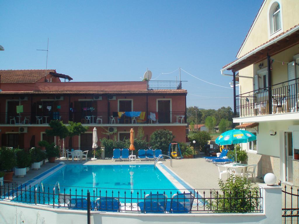 Marilena Apartments & Studios Ipsos Luaran gambar