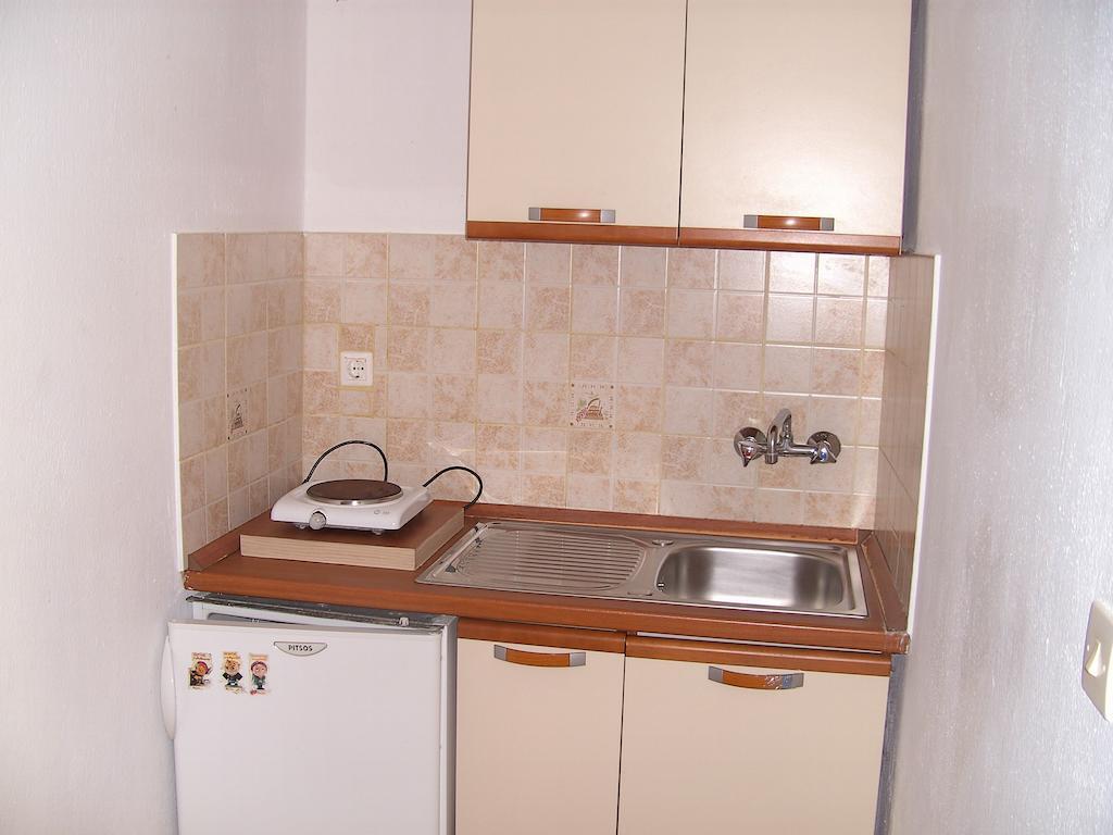 Marilena Apartments & Studios Ipsos Bilik gambar