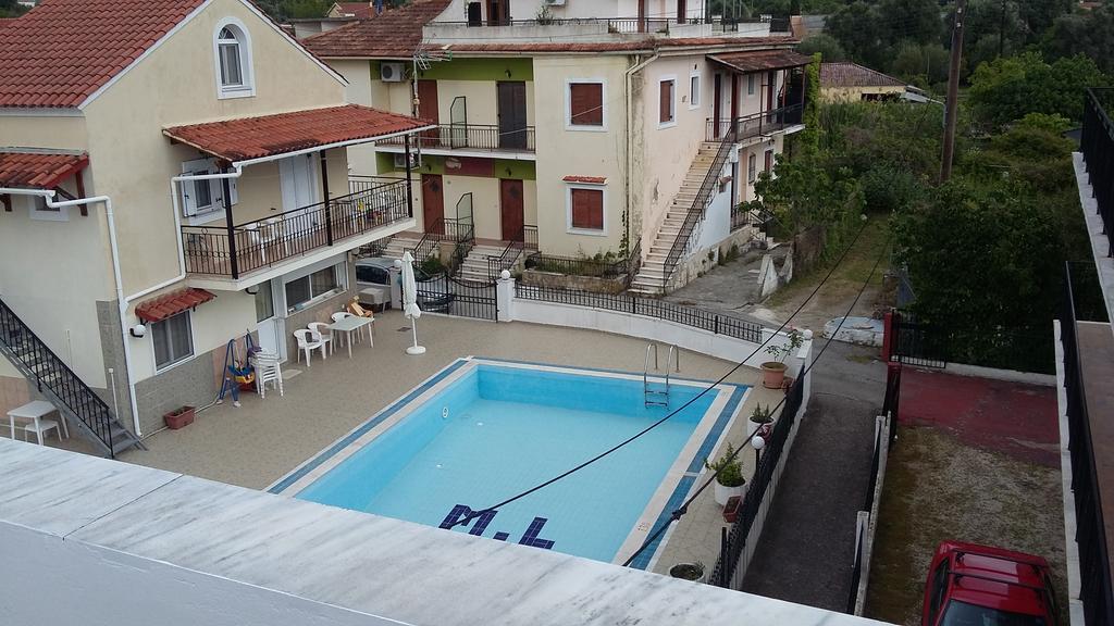 Marilena Apartments & Studios Ipsos Luaran gambar