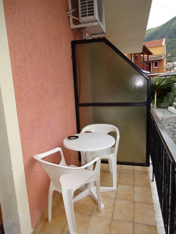 Marilena Apartments & Studios Ipsos Luaran gambar
