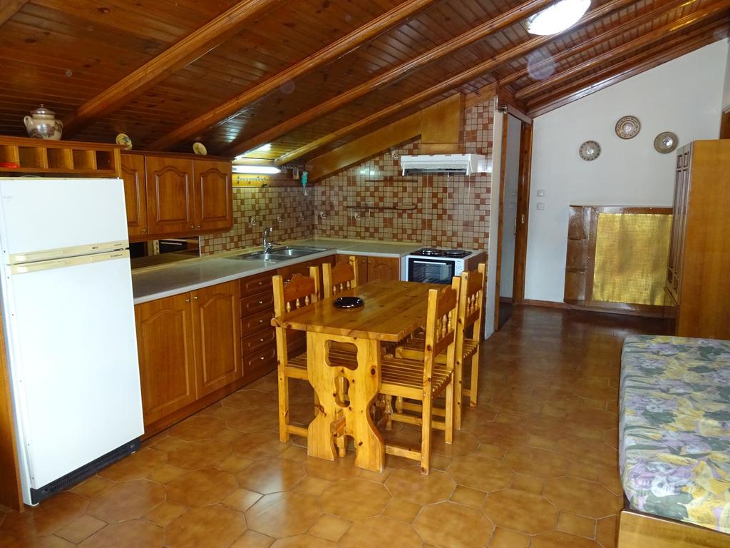 Marilena Apartments & Studios Ipsos Luaran gambar