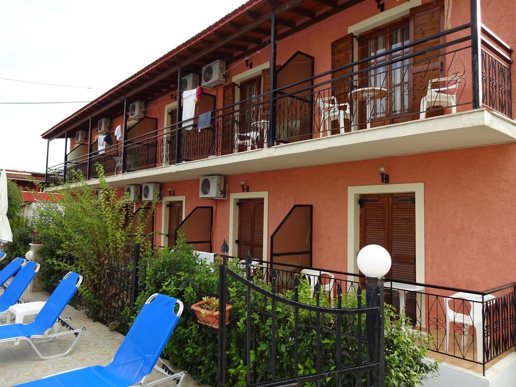 Marilena Apartments & Studios Ipsos Luaran gambar