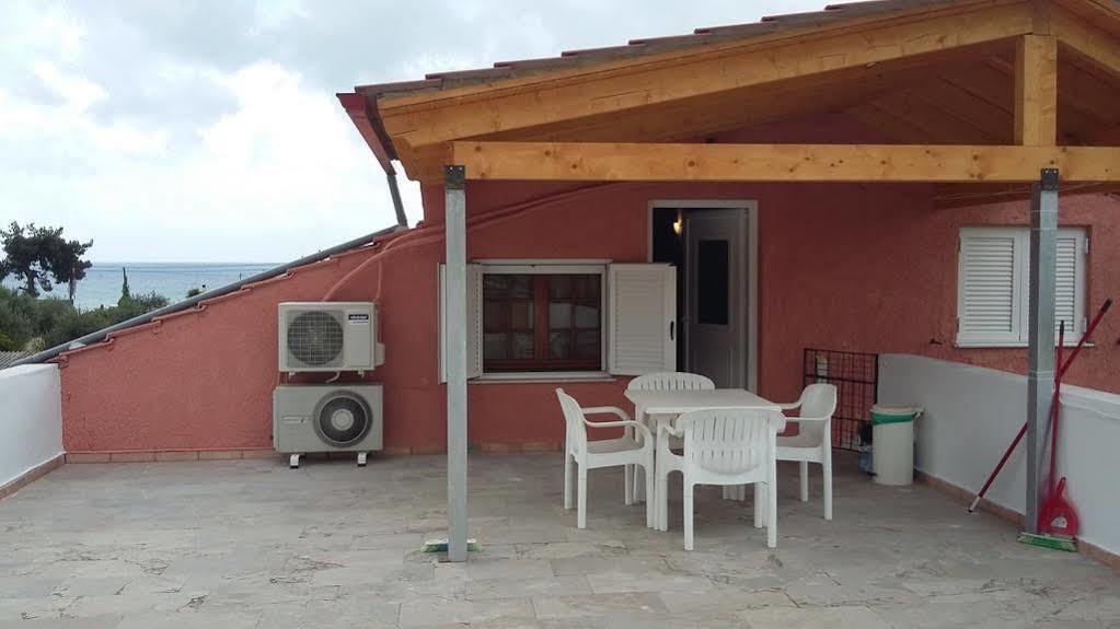 Marilena Apartments & Studios Ipsos Luaran gambar