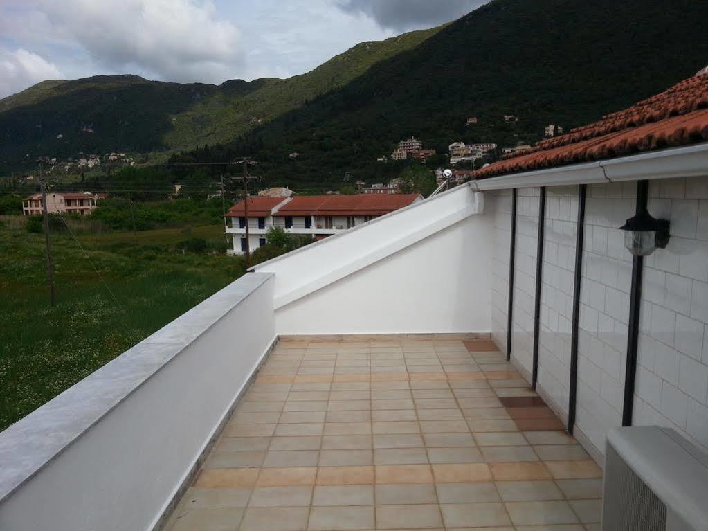 Marilena Apartments & Studios Ipsos Luaran gambar