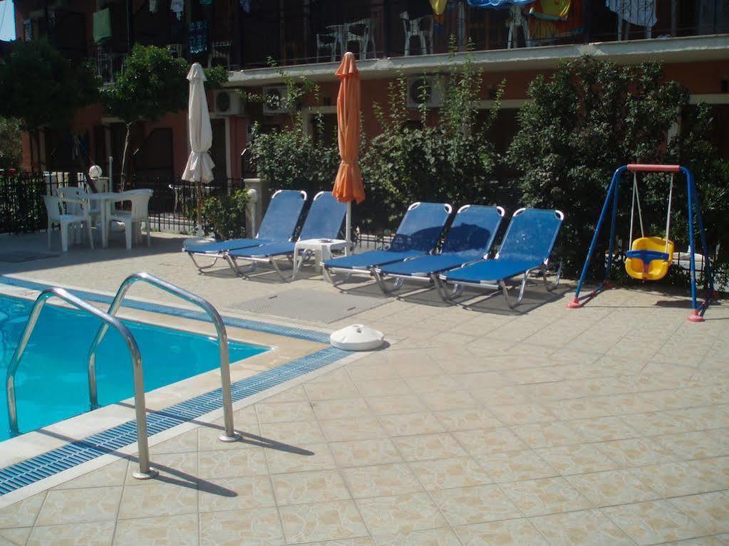 Marilena Apartments & Studios Ipsos Luaran gambar